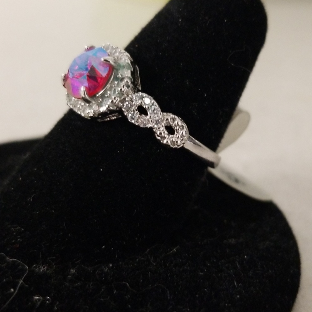 💫Beautiful ring 💎 size 7💫 - Picture 3 of 4